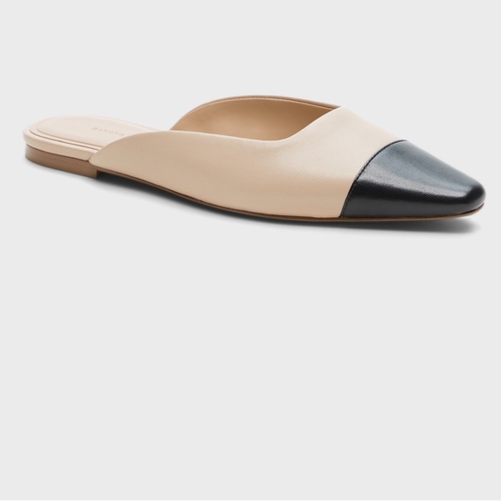 Banana Republic Cream and Black Mules Elegant Two-Tone Design